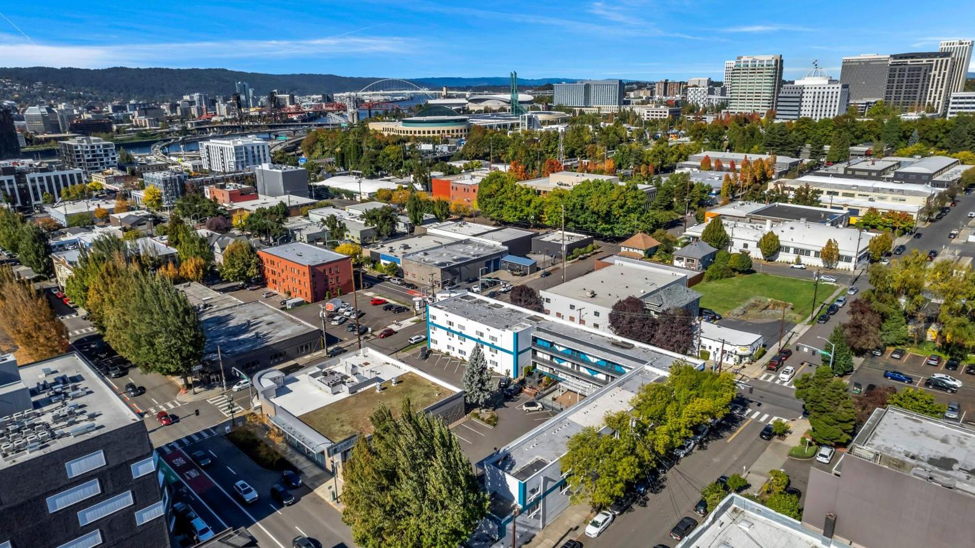 Eastside Lodge Портленд Экстерьер фото